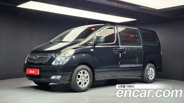 Hyundai Starex 2010 — photo 1