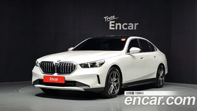 BMW 5-Series 2026 — photo 1
