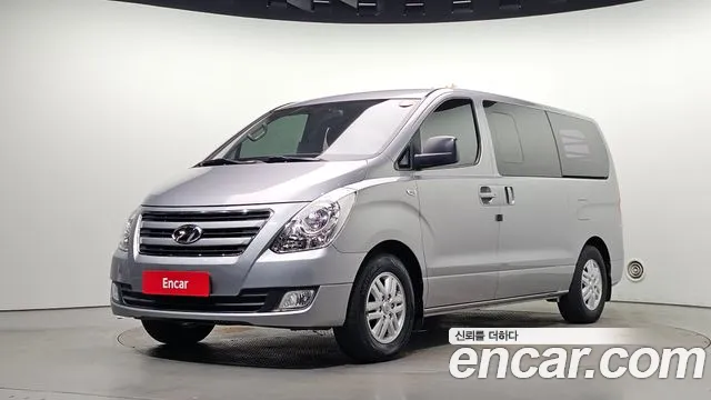 Hyundai Starex 2017 — photo 1
