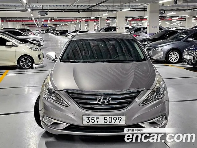 Hyundai Sonata 2013 — photo 1