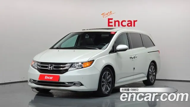 Honda Odyssey 2016 — photo 1