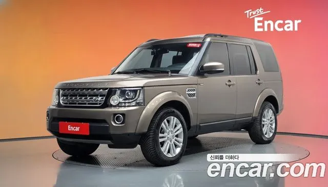 Land Rover Discovery 2015 — photo 1