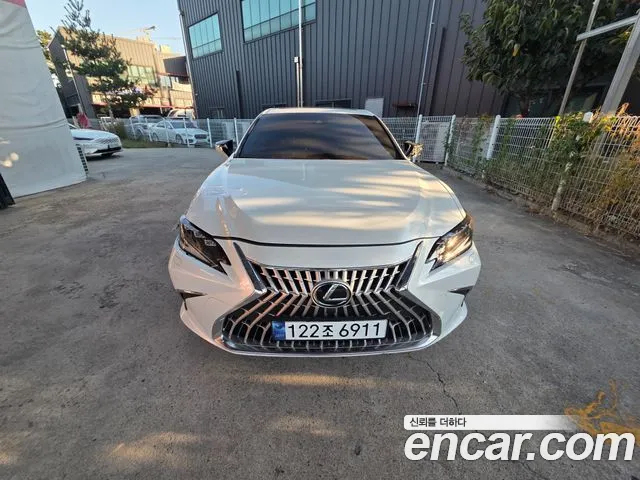 Lexus ES 2026 — photo 1