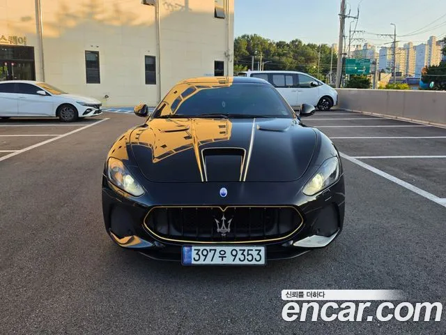 Maserati GranTurismo 2018 — photo 1