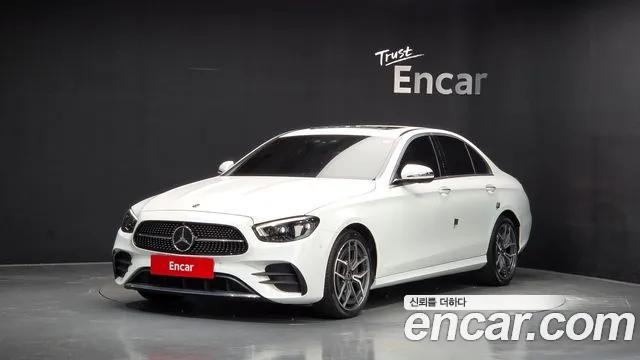 Mercedes-Benz E-Class 2021 — photo 1