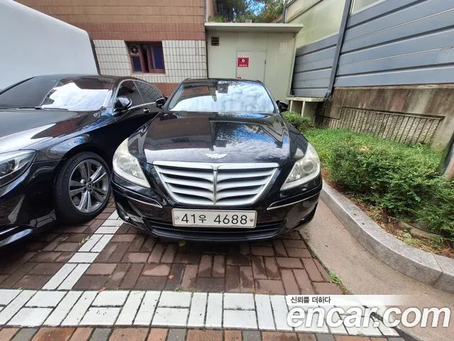 Hyundai Genesis 2010 — photo 1