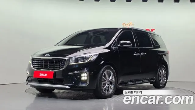 Kia Canival 2019 — photo 1