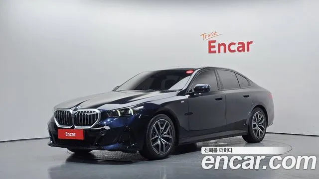 BMW 5-Series 2025 — photo 1