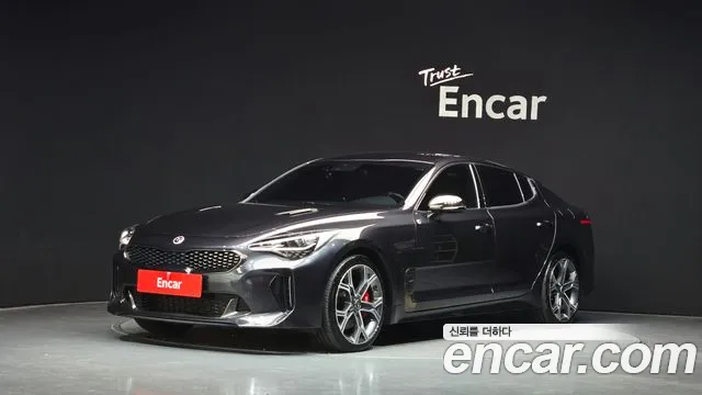Kia Stinger 2019 — photo 1