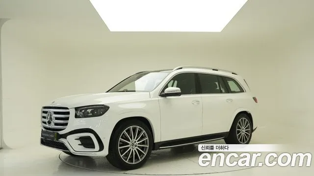 Mercedes-Benz GLS-Class 2026 — photo 1