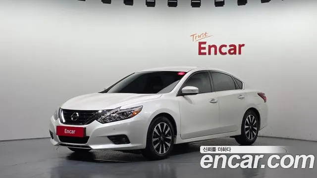 Nissan Altima 2018 — photo 1