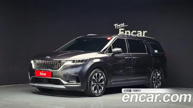 Kia Canival 2021 — photo 1