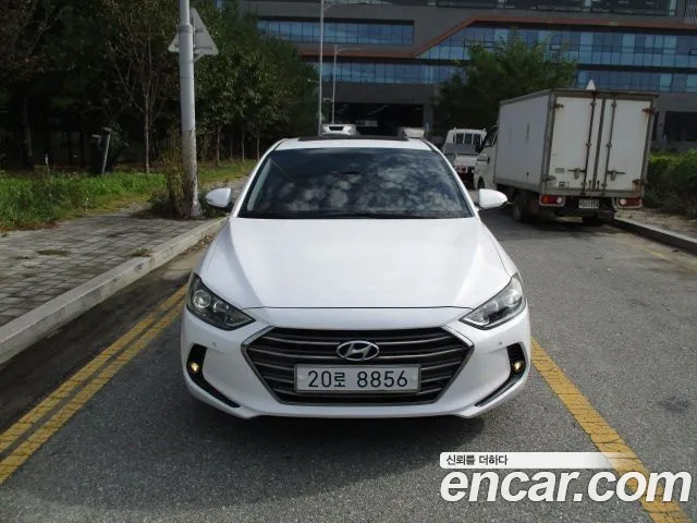 Hyundai AVANTE 2016 — photo 1