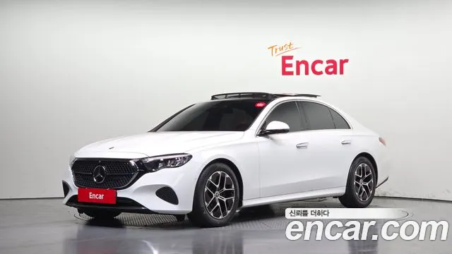 Mercedes-Benz E-Class 2025 — photo 1