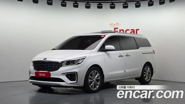 Kia Canival 2020 — photo 1