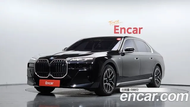BMW i7 2024 — photo 1