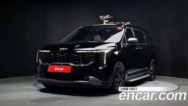 Kia Canival 2025 — photo 1