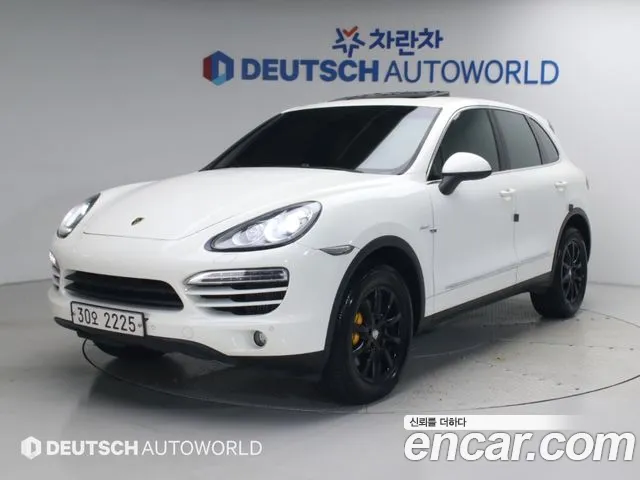 Porsche Cayenne 2011 — photo 1