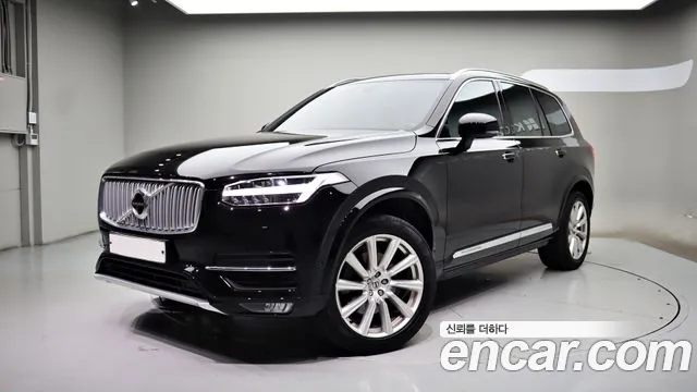 Volvo XC90 2018 — photo 1