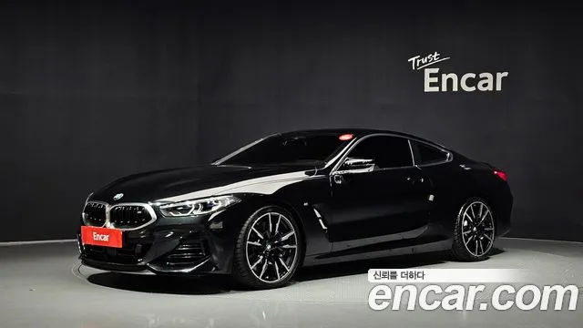 BMW 8-Series 2023 — photo 1