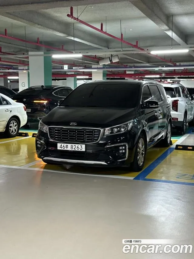 Kia Canival 2019 — photo 1