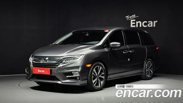 Honda Odyssey 2018 — photo 1