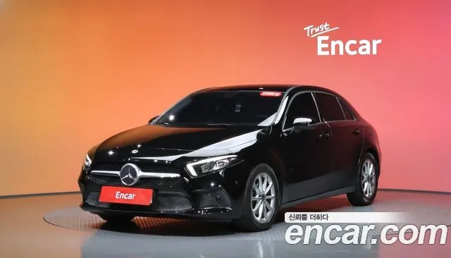 Mercedes-Benz A-Class 2019 — photo 1