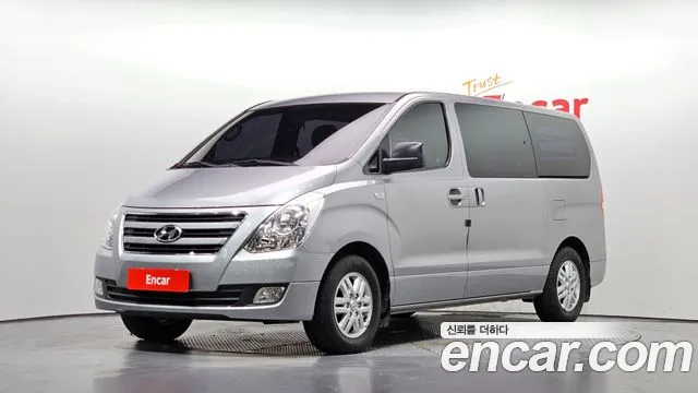 Hyundai Starex 2017 — photo 1