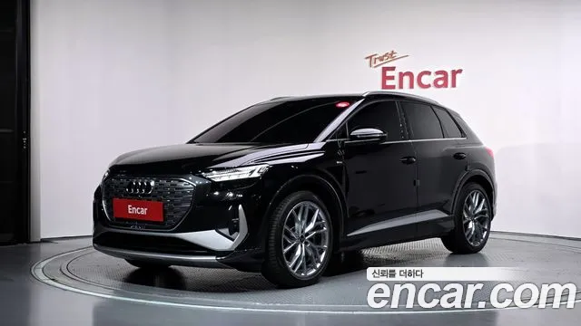 Audi Q4 e-tron 2025 — photo 1
