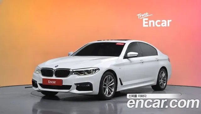 BMW 5-Series 2017 — photo 1