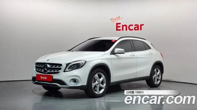 Mercedes-Benz GLA-Class 2019 — photo 1
