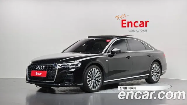 Audi A8 2023 — photo 1