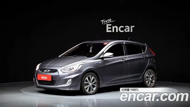 Hyundai Accent 2015 — photo 1