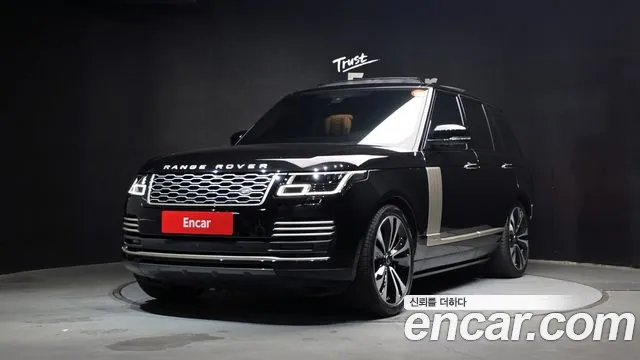 Land Rover Range Rover 2021 — photo 1