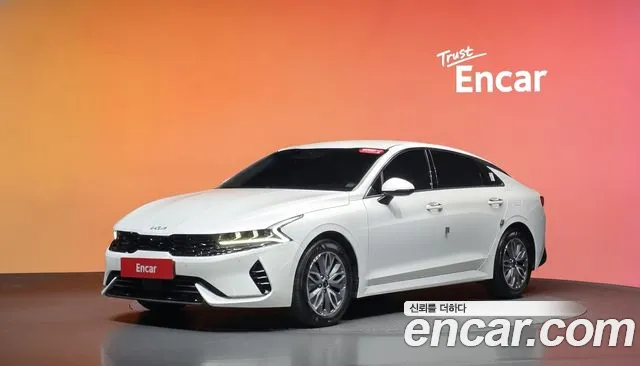 Kia K5 2023 — photo 1