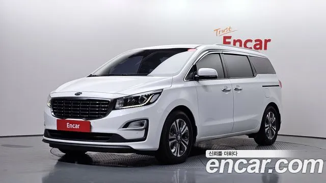 Kia Canival 2019 — photo 1