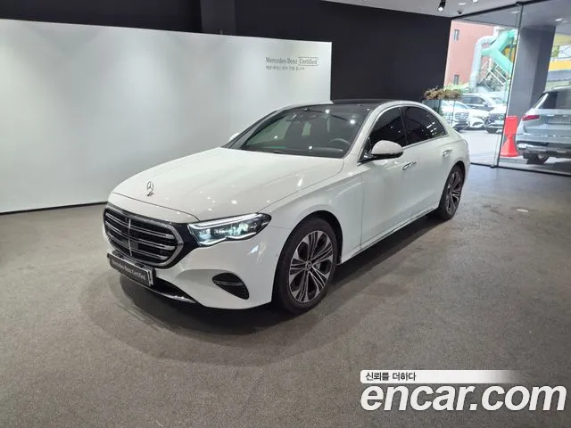 Mercedes-Benz E-Class 2026 — photo 1
