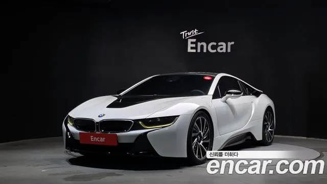 BMW i8 2015 — photo 1