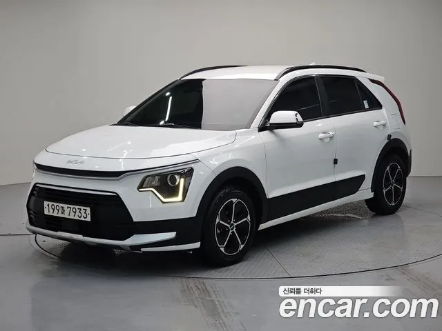Kia Niro 2022 — photo 1
