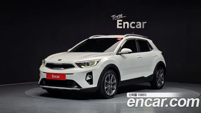 Kia Stonic 2018 — photo 1