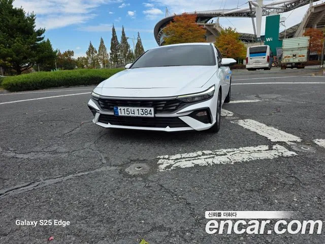 Hyundai AVANTE 2024 — photo 1
