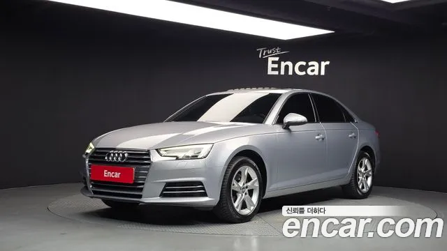 Audi A4 2018 — photo 1