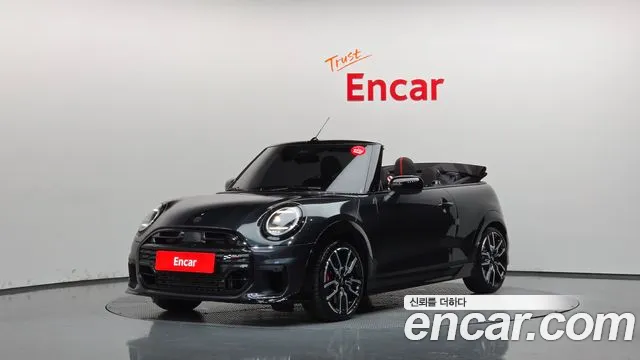 Mini Cooper Convertible 2026 — photo 1