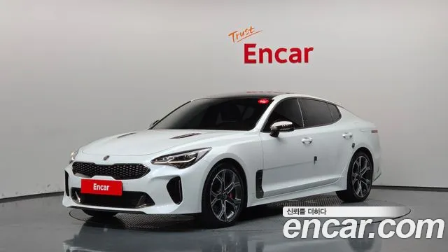 Kia Stinger 2018 — photo 1