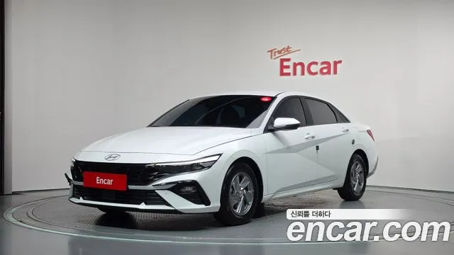 Hyundai AVANTE 2024 — photo 1