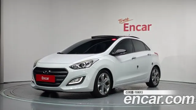 Hyundai i30 2012 — photo 1