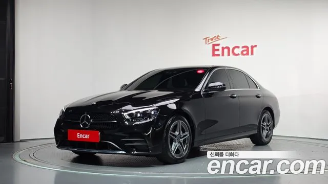 Mercedes-Benz E-Class 2023 — photo 1