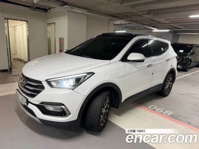 Hyundai Santafe 2018 — photo 1