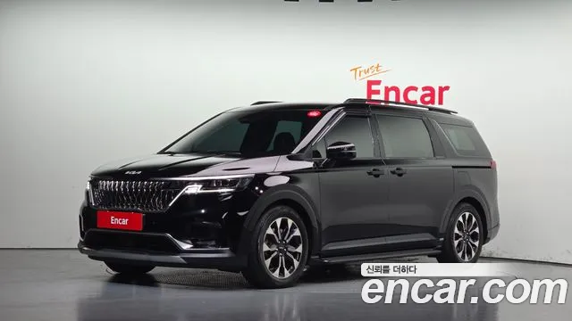Kia Canival 2023 — photo 1