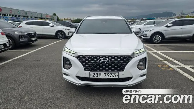 Hyundai Santafe 2019 — photo 1